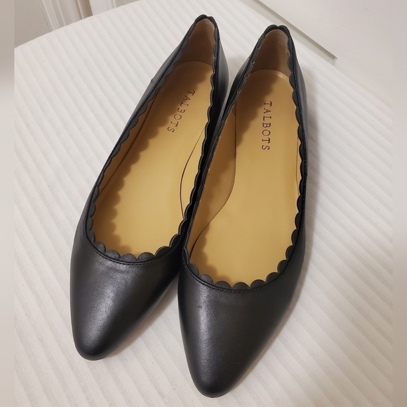 EC Talbots Edison Black Leather Flats, Scalloped Trim Classic Size 9M - Picture 1 of 12